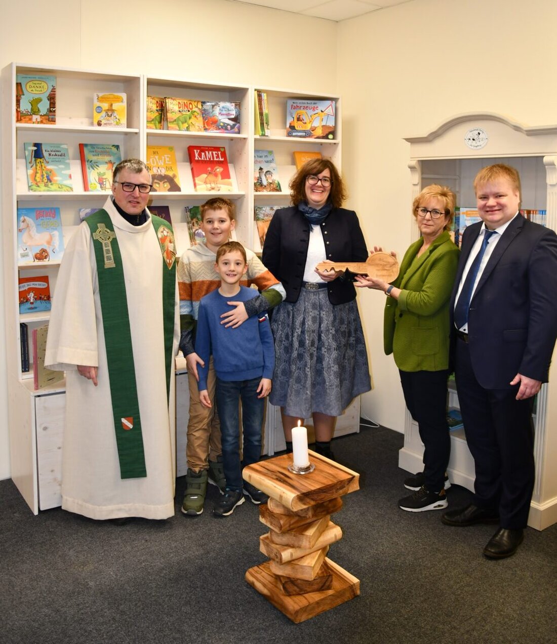 Burglengenfeld. Nach fast zwei Jahrzehnten verabschiedet sich Ingrid Nörl vom "Buch- und Spielladen" am Marktplatz, um in den Ruhestand zu gehen. Die Nachfolgerin ist eine bekannte Kinderbetreuerin.