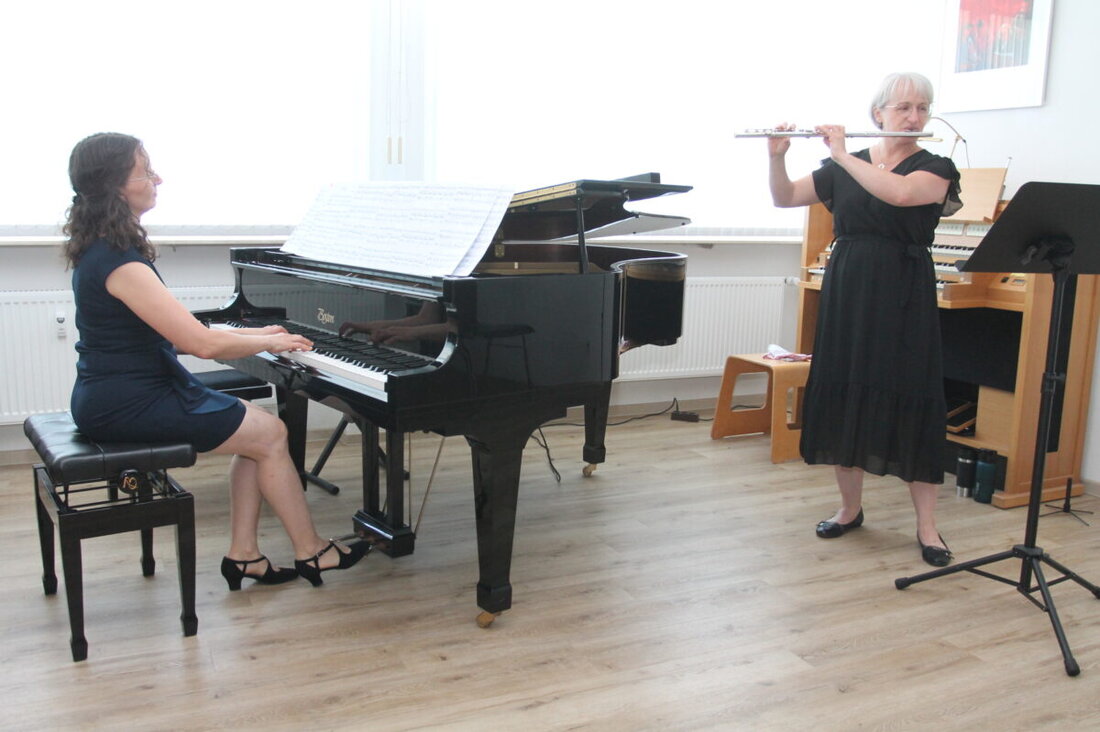 Georgenberg. Mit Suite Moments begeisterten Marion Elling-Birkhan und Susanne Schieder das Publikum im Kultursalon am Samstag, 11. Juli. Von Bach bis Rutter reichte das Programm, am Schluss gab es Standing Ovations.