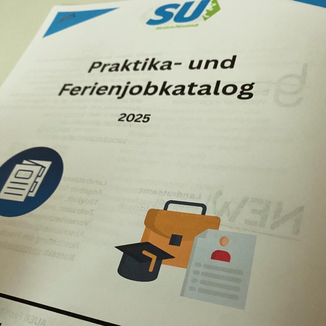 Weiden. Am 16. Juni wurde in Weiden der Praktika- und Ferienjobkatalog der Schüler Union veröffentlicht, der jungen Menschen Orientierung bieten soll. Der Katalog ist online auf der CSU-Weiden-Website verfügbar.