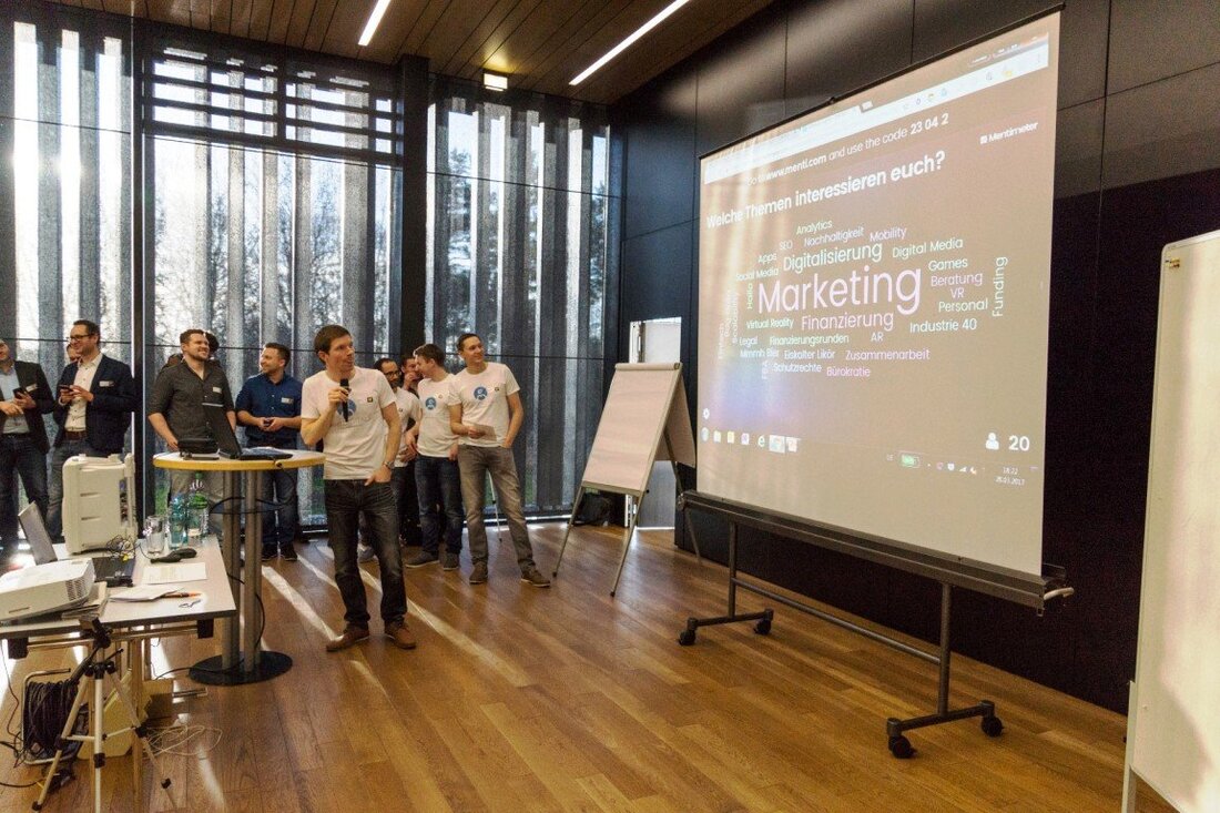 Weiden. meetDIGITALS macht die Nacht zum Tag: Das Team bringt Gründer und Fans von Digitalisierung – vom Digital Native über Schüler bis zum Studenten – zusammen und hat sich für dieses [&hellip;]