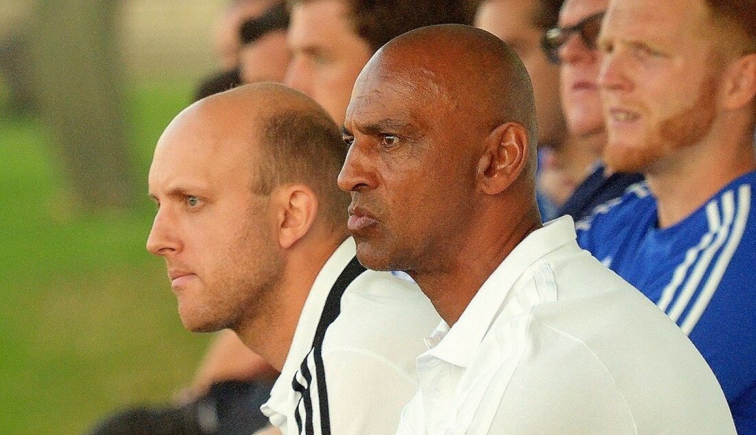 Weiden. Der Trainer der SpVgg SV Weiden Stefan Fink hat nach der 0:3 (0:1) Niederlage der Mannschaft mitgeteilt, dass er ab sofort nicht mehr Coach sein wird. Stefan Fink übernimmt [&hellip;]