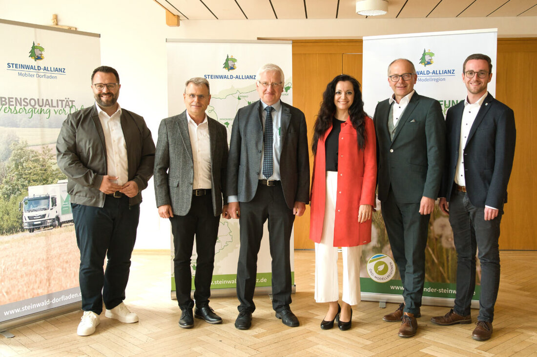 Brand. Die Steinwald-Allianz hat in ihrer konstituierenden Sitzung eine neue Vorstandschaft gewählt. Margit Bayer führt den Zweckverband; die 17 Kommunen setzen auf Zusammenarbeit, Tourismus und Öko-Modellregion.