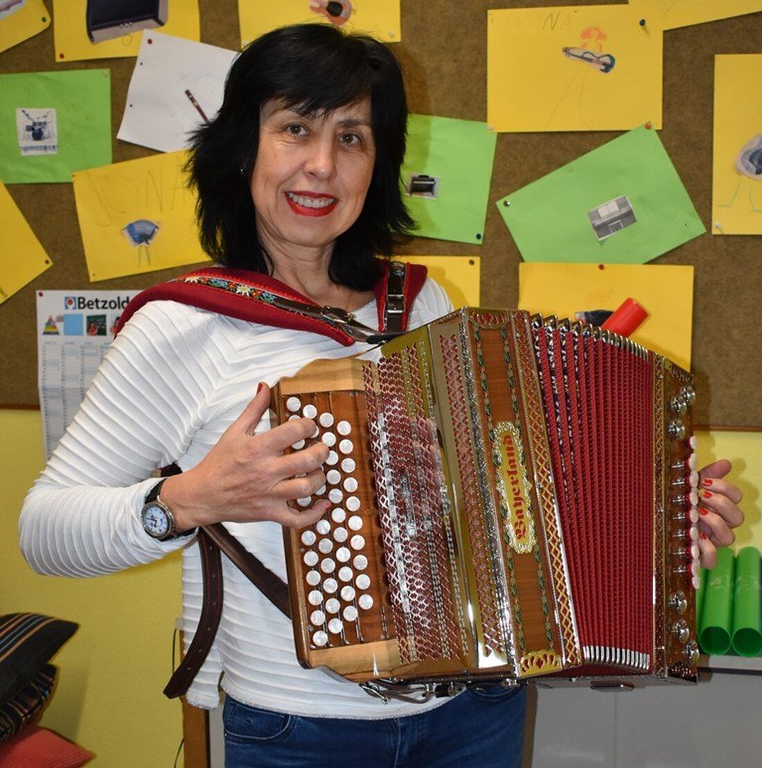 Grafenwöhr. Neben der musikalischen Früherziehung sowie Klavier- und Akkordeonunterricht bietet Lilia Gette vom Musikverein “Klingende Töne” nun auch das Erlernen der Steirischen Harmonika an. Von Renate Gradl “Einmal pro Monat [&hellip;]