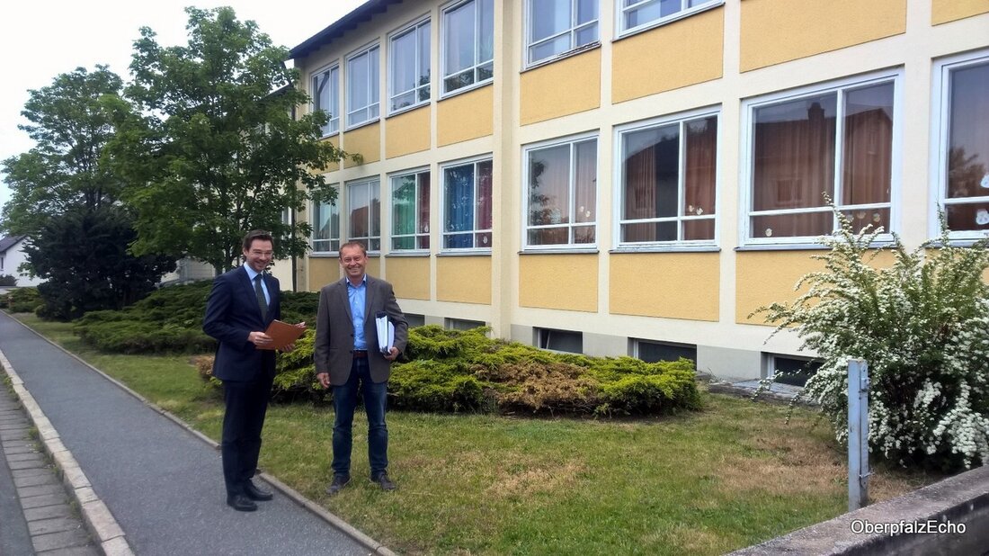 Mantel. Große Freude bei Ersten Bürgermeister Stephan Oetzinger und Architekt Sebastian Grundler: der Vergabeausschuss für das Kommunale Investitionsprogramm des Bundes (KIP) hat entschieden das Projekt der Energetischen Sanierung des Gemeindezentrums „Alte [&hellip;]