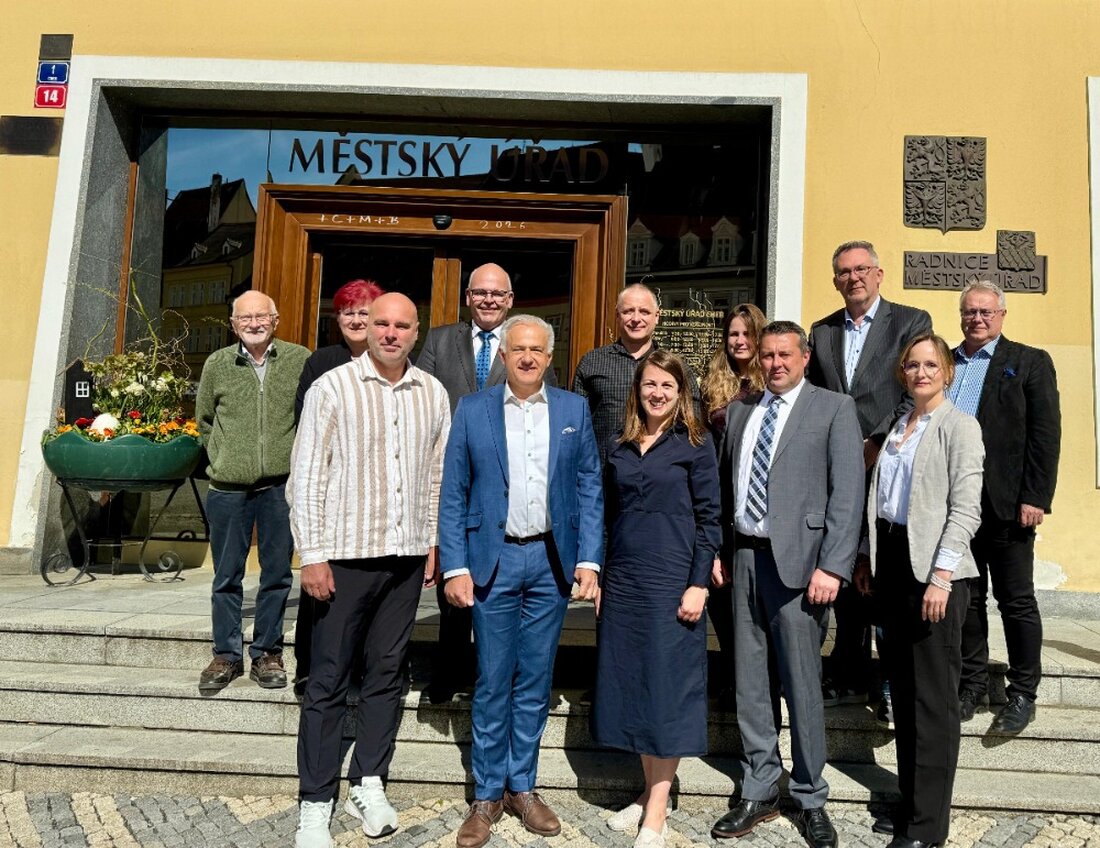 Cheb. Die Stiftung Egerer Stadtwald fördert seit Jahren die deutsch-tschechische Zusammenarbeit. Am Dienstag, den 28. April, tagten Verwaltungs- und Aufsichtsrat und bewilligten sechs Projekte mit insgesamt 27.400 Euro.