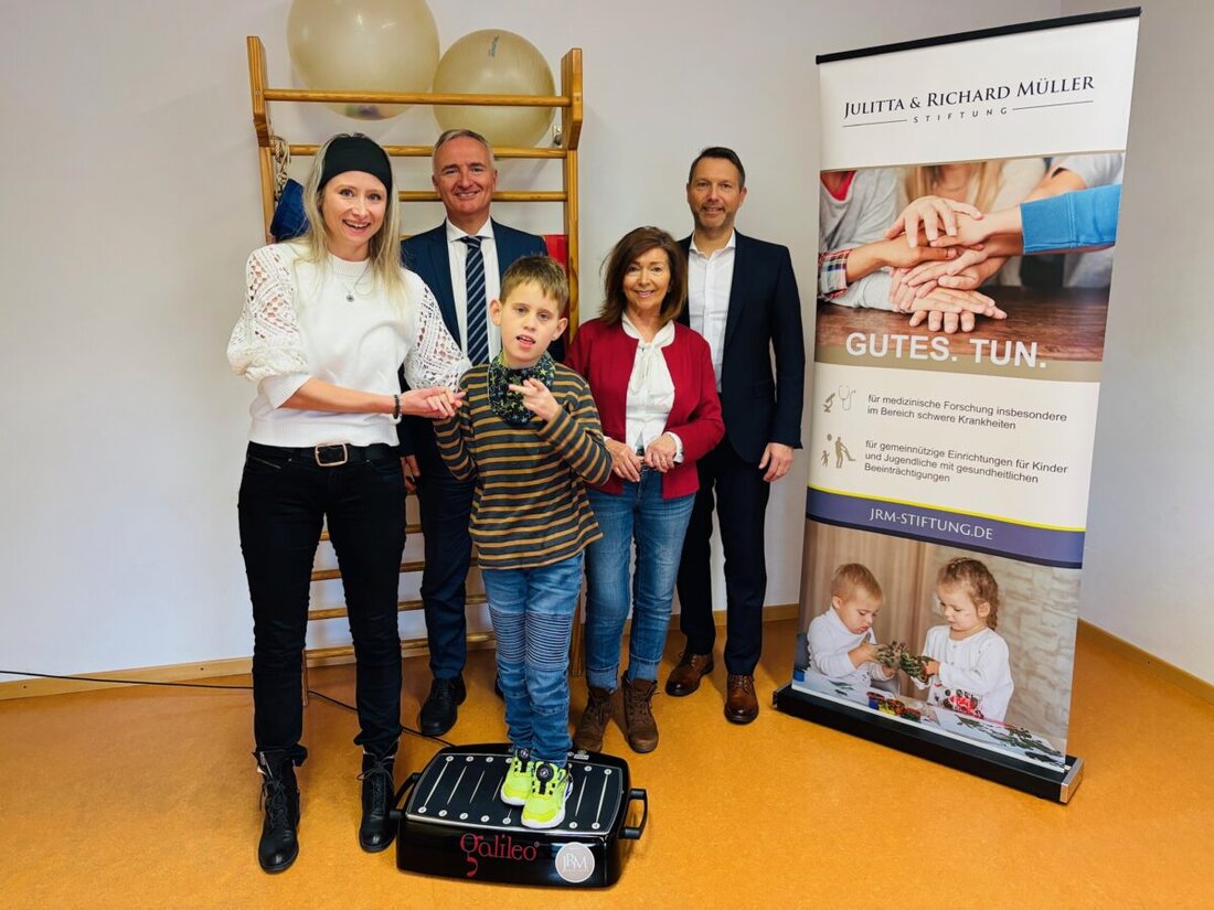 Amberg. Lebenshilfe Amberg-Sulzbach erweitert dank 13.900 Euro der Julitta & Richard Müller Stiftung ihr Therapieangebot. Galileo-Vibrationsplatten stärken Physio und Ergo sowie Heilpädagogik und Logopädie.