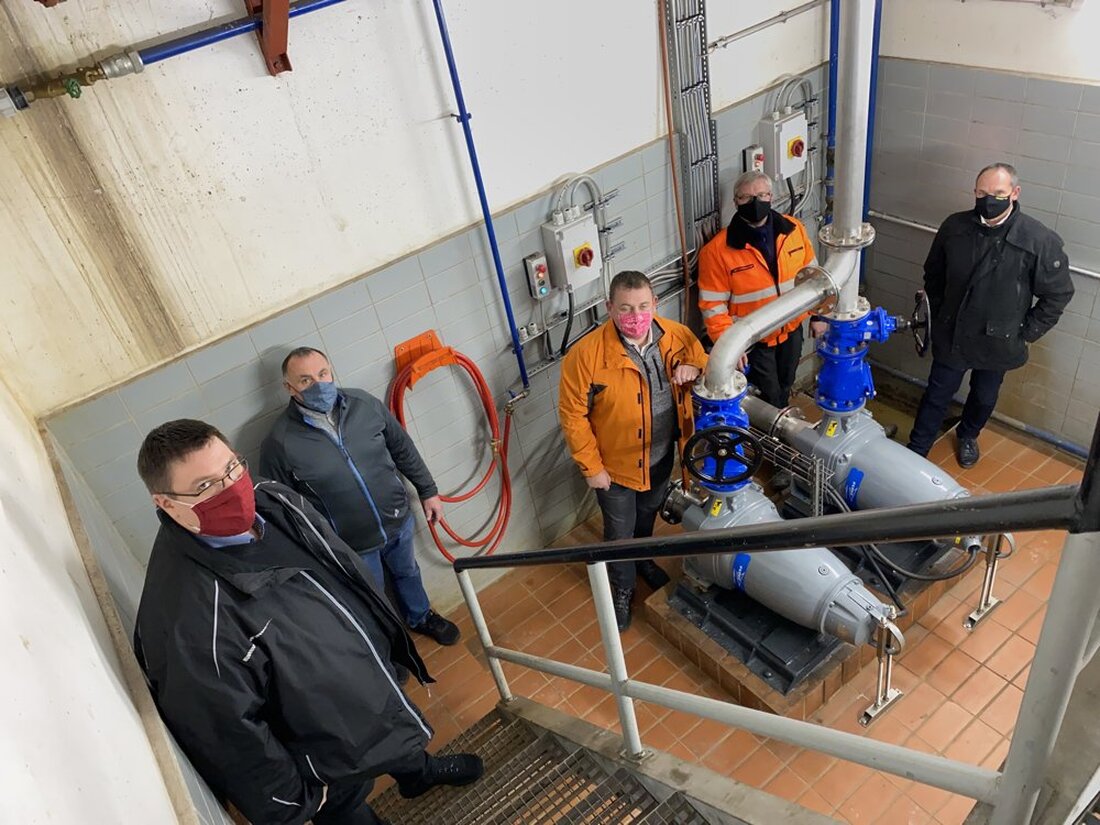 Störnstein. 40 Jahre haben die Vorgängerinnen ihren Dienst getan, zuletzt nur noch mit Hilfe von Reparaturen in immer kürzeren Abständen. Seit wenigen Tagen wird das Abwasser aus Wöllershof und Reiserdorf [&hellip;]