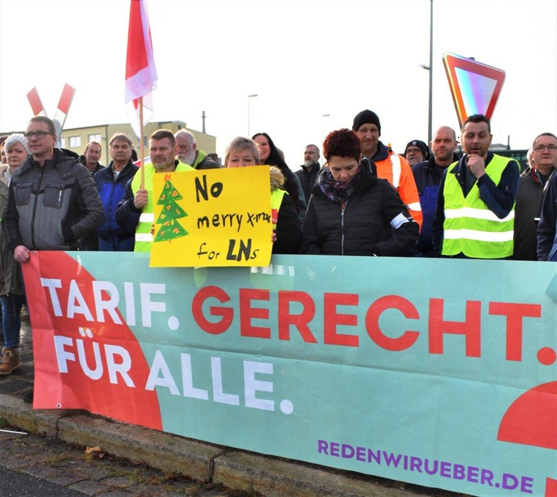 Grafenwöhr. Im Tarifkonflikt um die Entgelte der Zivilbeschäftigten an den US Truppenübungsplätzen zeichnet sich keine Bewegung vor Jahresende ab. Von Renate Gradl Die Gewerkschaft ver.di im Bezirk Oberpfalz hat am [&hellip;]