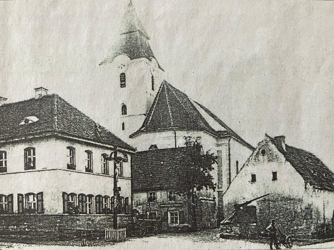 Schnaittenbach. Der ehemalige Abgeordnete Reinhold Strobl hat eine Chronik der Kaolinstädte Hirschau und Schnaittenbach erstellt, die kostenlos per Mail angefordert werden kann.