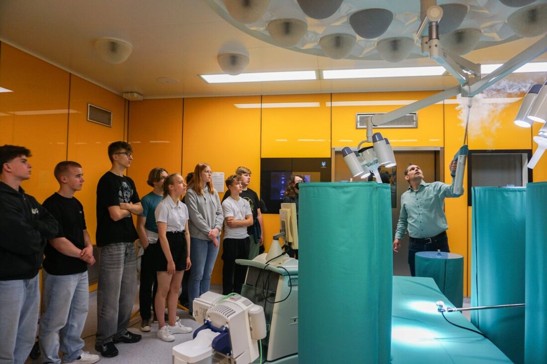 Amberg und Weiden. Am 14. März 2025 findet an der OTH Amberg-Weiden der Studieninfotag statt, um Studieninteressierten Einblicke in verschiedene Studiengänge zu bieten.