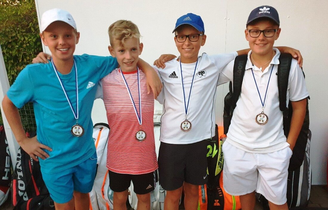 Neunkirchen. Erfolg für das U12-Bambini-Team der Tennis-Gemeinschaft (TG) Neunkirchen: Die Mannschaft hat sich am Wochenende bei der Nordbayerischen Mannschaftsmeisterschaft beim TV Fürth den dritten Platz geholt. Insgesamt rund 120 Kinder [&hellip;]