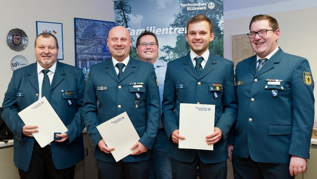 Weiden. Ein Blick zurück: Ob Dürre oder Starkregen, einsturzgefährdetes Dach oder logistische Hilfe nach Großbränden – jeder der 57 ehrenamtlichen Helferinnen und Helfer des Technischen Hilfswerks (THW) aus Weiden leistete [&hellip;]