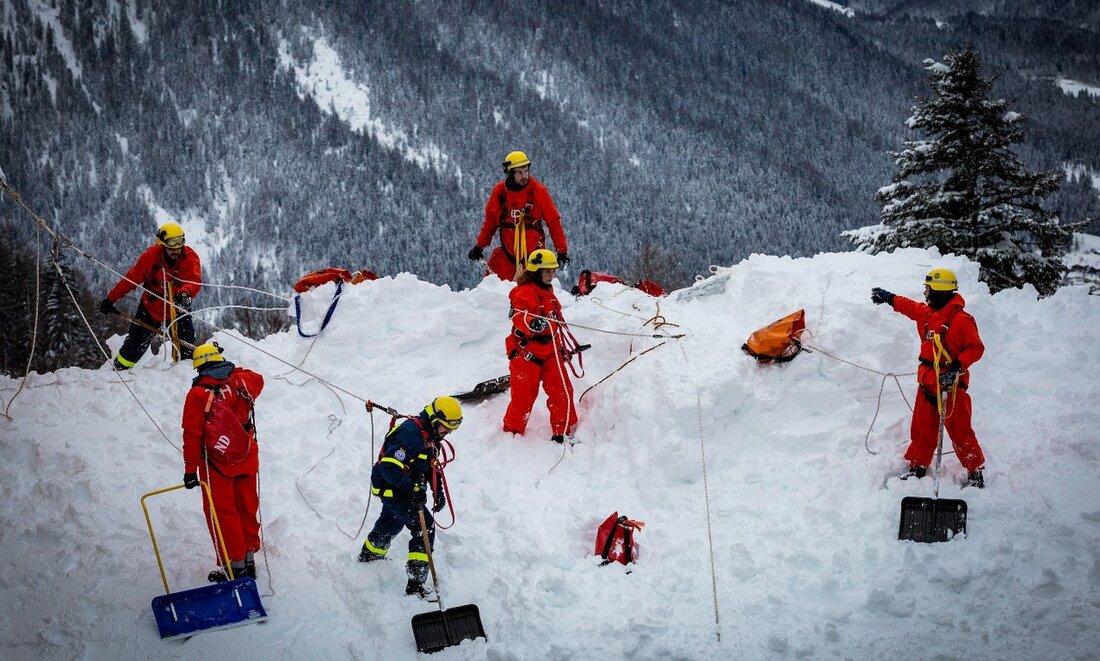 Weiden/Oberammergau/Berchtesgaden. Insgesamt neun Tage befand sich der Ortsverband Weiden des Technischen Hilfswerks (THW) wie alle anderen 110 bayerischen Ortsverbände im „Einsatzmodus“. Die Schneekatastrophe in Südbayern forderte die Weidener in den Landkreisen [&hellip;]