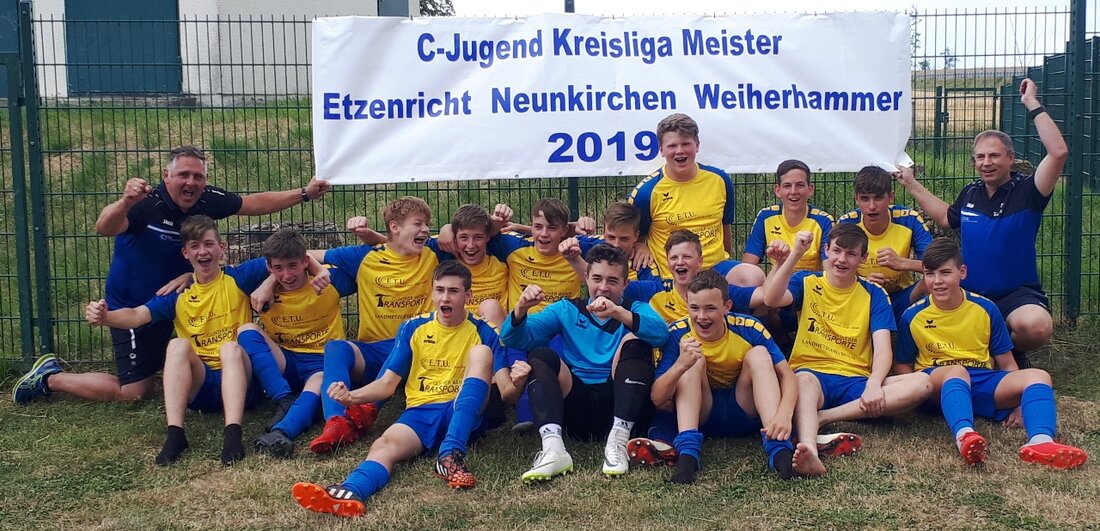 Weiherhammer/Etzenricht/Neunkirchen. Einen großartigen Erfolg feiert die C-Jugend der Spielgemeinschaft Etzenricht/Weiherhammer/Neunkirchen.  Mit neun Siegen und nur einer Niederlage sicherte sich das Team von Trainer Christian Thiede am letzten Spieltag die Meisterschaft der [&hellip;]