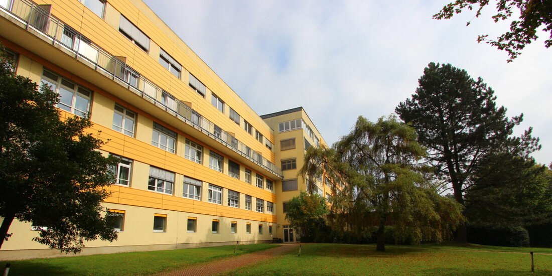 Tirschenreuth. Tag der offenen Tür im Krankenhaus am 11. Oktober von 9.30 bis 15 Uhr mit Führungen, Vorträgen, MVZ-Präsentation, Rettungswagen, Teddyklinik und Einblicken in OP und Akutgeriatrie.