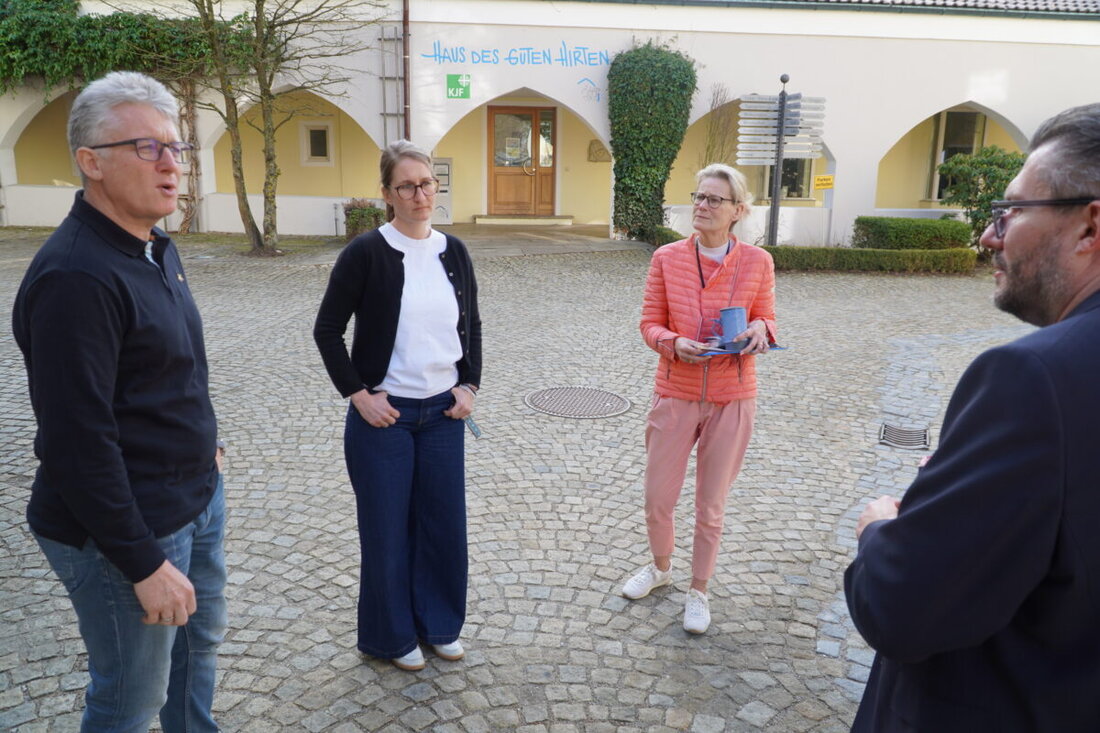 Schwandorf. Matthias Simmel lädt zum „Tag des Handwerks“ ein. Auszubildende vom Haus des Guten Hirten vernetzen sich mit Firmen der Baustelle an der Hoher-Bogen-Straße. Termin: 30. April 2026, neun Uhr.