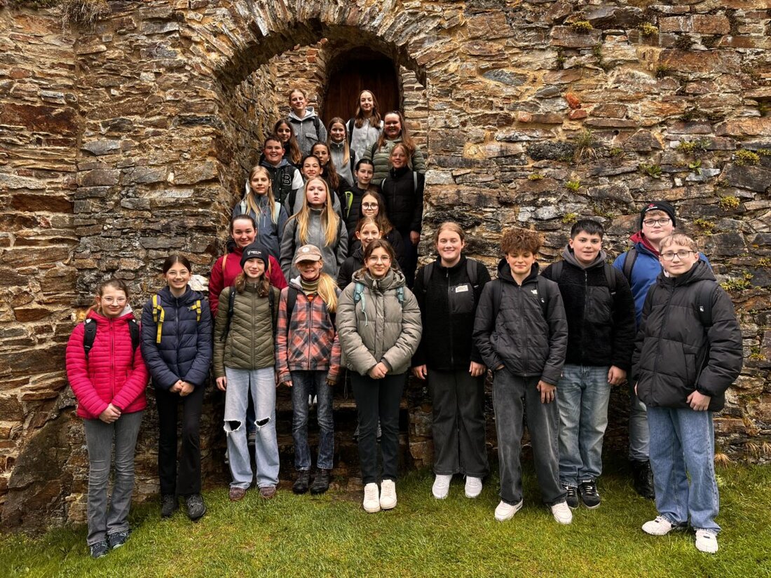 Vohenstrauß. Talentschüler der Realschule erkunden mit Partnerschülern aus Stříbro die Burg Velhartice. Ein Wiedersehen folgt noch vor Pfingsten in der Oberpfalz.