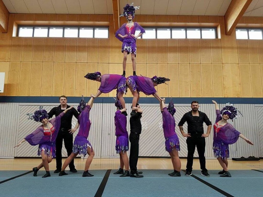 Mitterteich. Es war ein grandioser Erfolg für die Showgruppe Phoenix des TuS 1892 Mitterteich e.V. mit dem niemand gerechnet hat – am wenigsten die Tänzerinnen und Tänzer selbst. Beim Wettbewerb “Rendezvous [&hellip;]