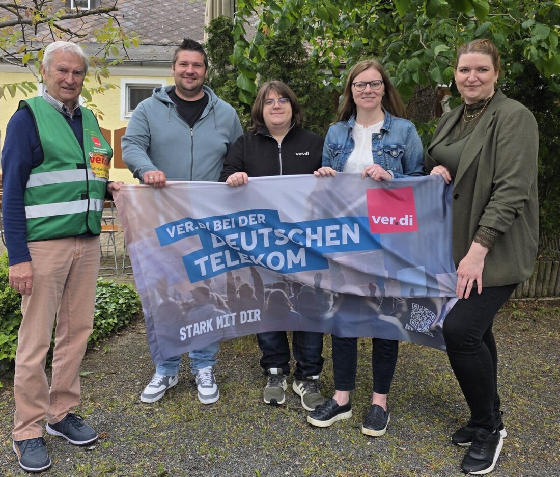 Regensburg. In Weiden und Regensburg haben mehrere hundert Telekom-Beschäftigte im laufenden Tarifkonflikt die Arbeit niedergelegt. ver.di fordert Nachbesserungen, SPD-Abgeordnete Nicole Bäumler stärkt Streikenden den Rücken.