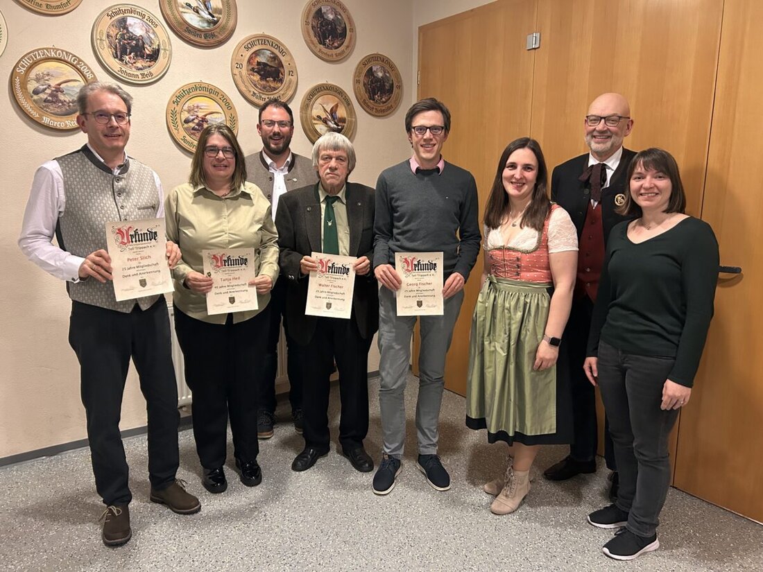 Trippach. Bei der Jahreshauptversammlung der Tell-Schützen berichtete Siller über gut besuchte Termine, bat um mehr Training; der Verein zählt 122 Mitglieder. Der Gaujubiläums-Festzug fällt heuer aus und wird 2027 nachgeholt.