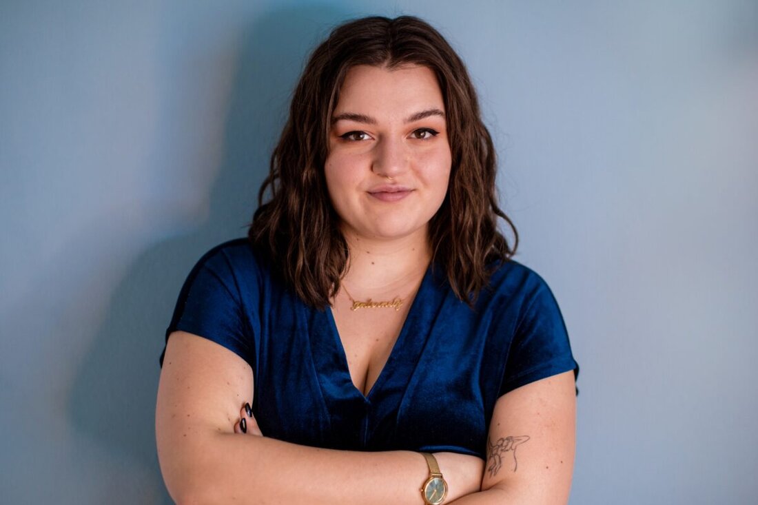 Amberg. Teresa Reichl gastiert mit ihrem neuen Programm Bis jetzt im Musikomm. Am Freitag, 16. Januar, beginnt um 20 Uhr, Einlass um 19.15 Uhr; Karten gibt es in Amberg, Sulzbach-Rosenberg, Weiden, Schwandorf und online.