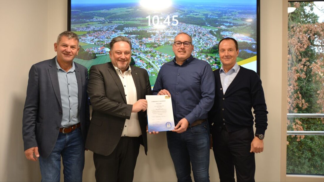 Teublitz. Die Stadt erhält das Siegel für "Kommunale IT-Sicherheit" Version 3.0, das den Basisschutz ihrer IT-Systeme bestätigt. Es verdeutlicht Teublitz' Engagement für Informationssicherheit und den Schutz sensibler Daten.