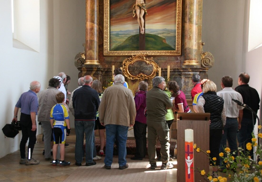 Freihung/Thansüß. Ein frisch renoviertes Schmuckstück und ein Altar für Menschen mit Weitblick. Wenn das kein Grund für die Ernennung zur Simultankirche des Jahres ist. Die Kirche Hl. Dreifaltigkeit in Freihung (Lkr. [&hellip;]