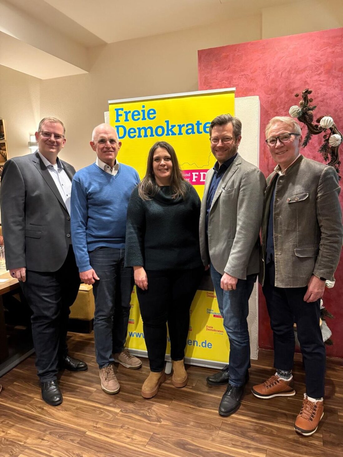 Weiden. Prof. Dr. Theodor Klotz wurde von den FDP-Kreisverbänden Weiden, Neustadt und Tirschenreuth zum Bundestagskandidat für den Wahlkreis 234 nominiert. 