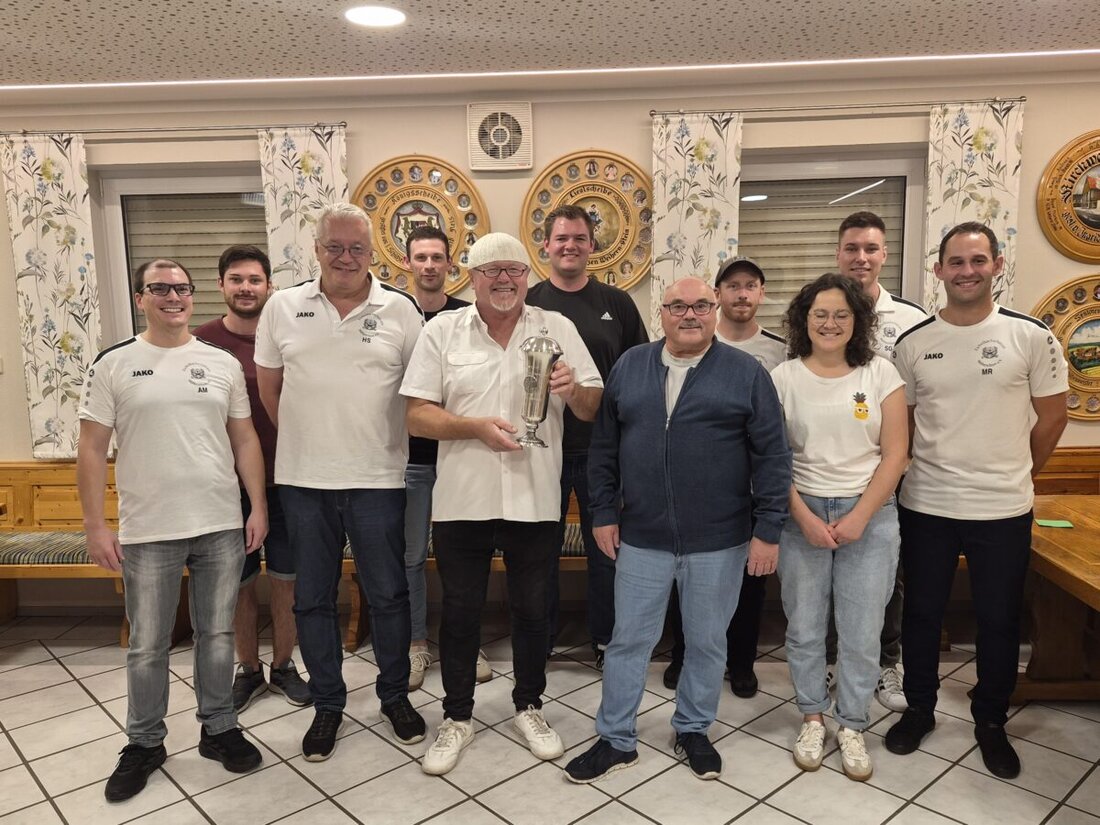 Weihern. Beim Bürgerschießen der Eichelbachschützen Weihern–Stein füllte sich am Samstagabend das Schützenheim, wo die Sieger geehrt wurden. Den neuen Wanderpokal holte Thomas Biller.