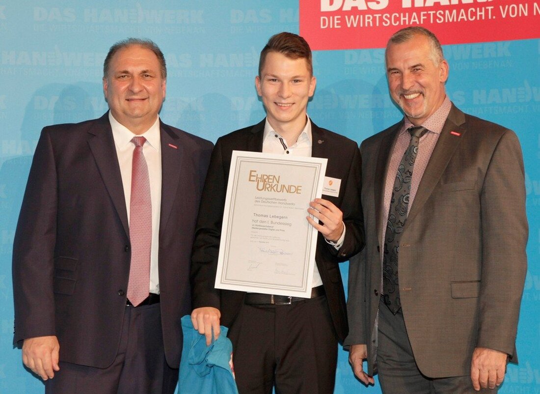 Grafenwöhr/Windischeschenbach. Der Handwerksnachwuchs kann sich sehen lassen: Die Handwerkskammer zeichnete in Berlin die besten Azubis Deutschlands aus, die ihre Ausbildung mit Bravour bestanden haben. Darunter auch Thomas Lebegern aus Windischeschenbach.  [&hellip;]