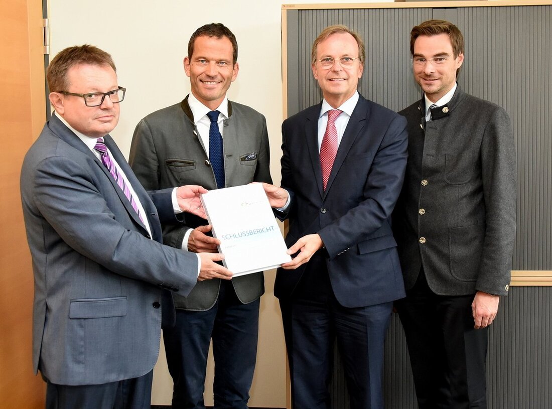 Weiherhammer. Vier Jahre lang hat das Bundesinstitut für Berufliche Bildung (BiBB) den Aufbau des Kompetenzzentrums für Produktionstechnologie gefördert, das im Überbetrieblichen Bildungszentrum in Ostbayern (ÜBZO) angesiedelt ist. Den Schlussbericht hat [&hellip;]