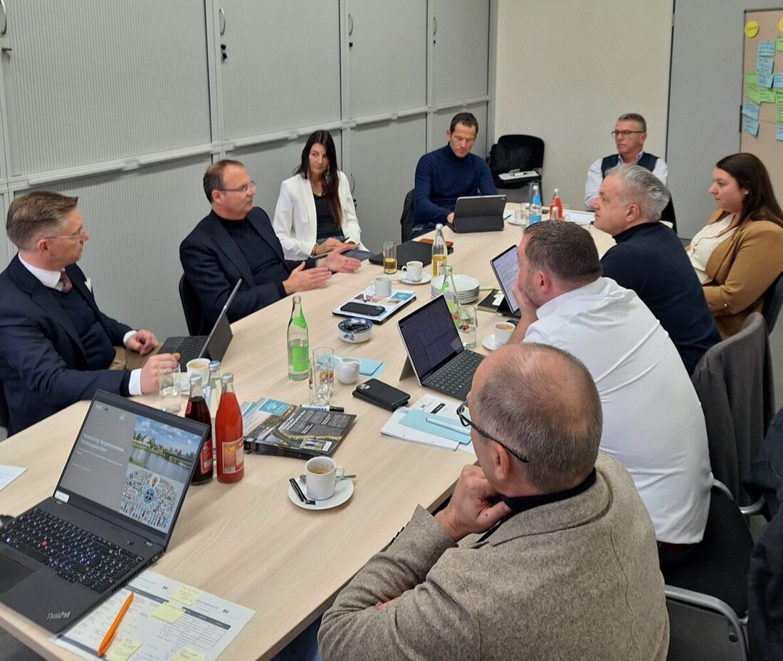 Tirschenreuth. Der Landkreis arbeitet an der Zukunft der Gesundheitsversorgung, diskutiert auf Landes- und Bundesebene und setzt auf Eigeninitiative und Planung.