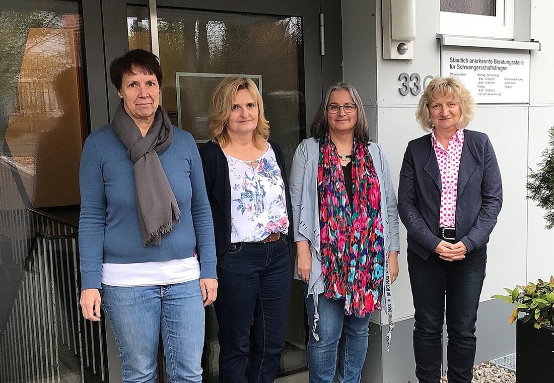 Tirschenreuth. Die staatlich anerkannte Beratungsstelle für Schwangerschaftsfragen am Gesundheitsamt Tirschenreuth ist in neue Räume gezogen. Das Team der Beratungsstelle für Schwangerschaftsfragen ist jetzt im Gebäude des Maschinenrings zu finden. Von [&hellip;]