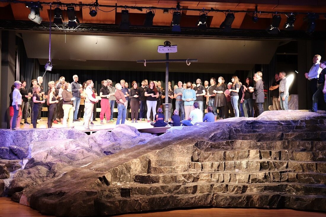 Tirschenreuth. Der Ticketvorverkauf für „Die Neue Tirschenreuther Passion“ übertrifft alle Erwartungen. Nur wenige Wochen nach dem Verkaufsstart Ende 2019 sind bereits über 80 Prozent aller Eintrittskarten verkauft worden. „In den [&hellip;]