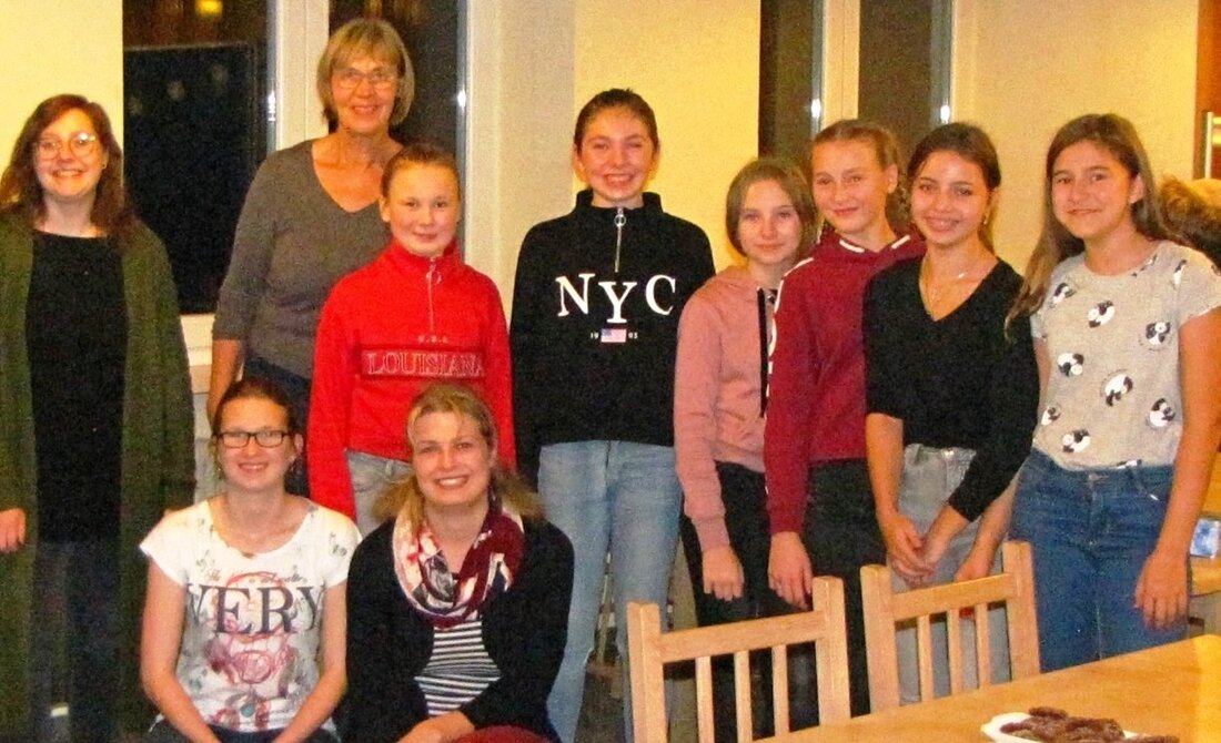 Tirschenreuth. Backe, backe Kuchen … Sechs Jugendliche folgten dem Aufruf und nahmen am Back-Workshop der Kommunalen Jugendarbeit Tirschenreuth teil. Dabei kreierten die Teilnehmerinnen nicht nur Klassiker – die Jugendlichen versuchten [&hellip;]