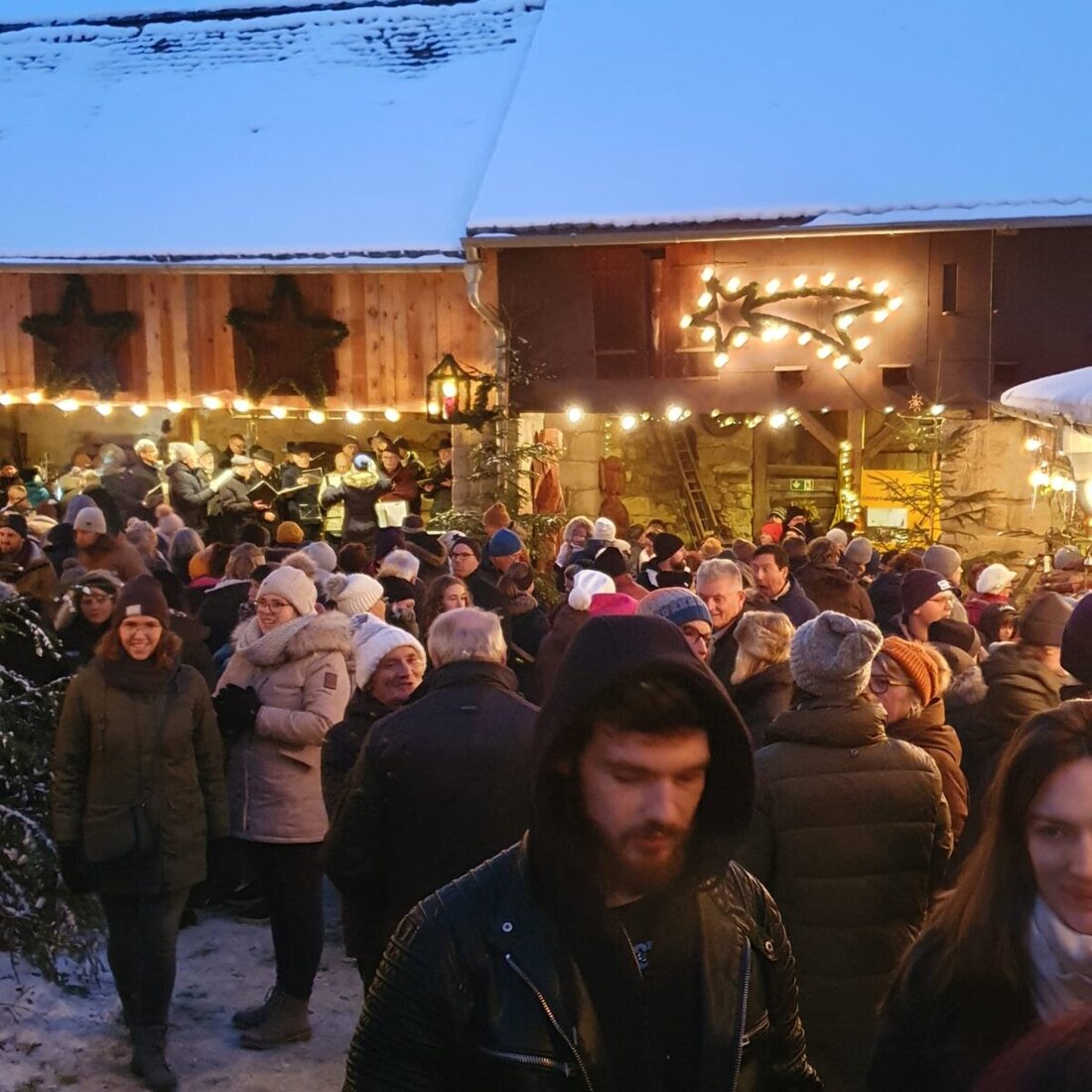Eschenbach. Am 1. Dezember feiert der Heimatverein seinen traditionellen Adventsmarkt beim Taubnschuster, der seit 1994 Brauchtum und Kunsthandwerk hervorhebt.