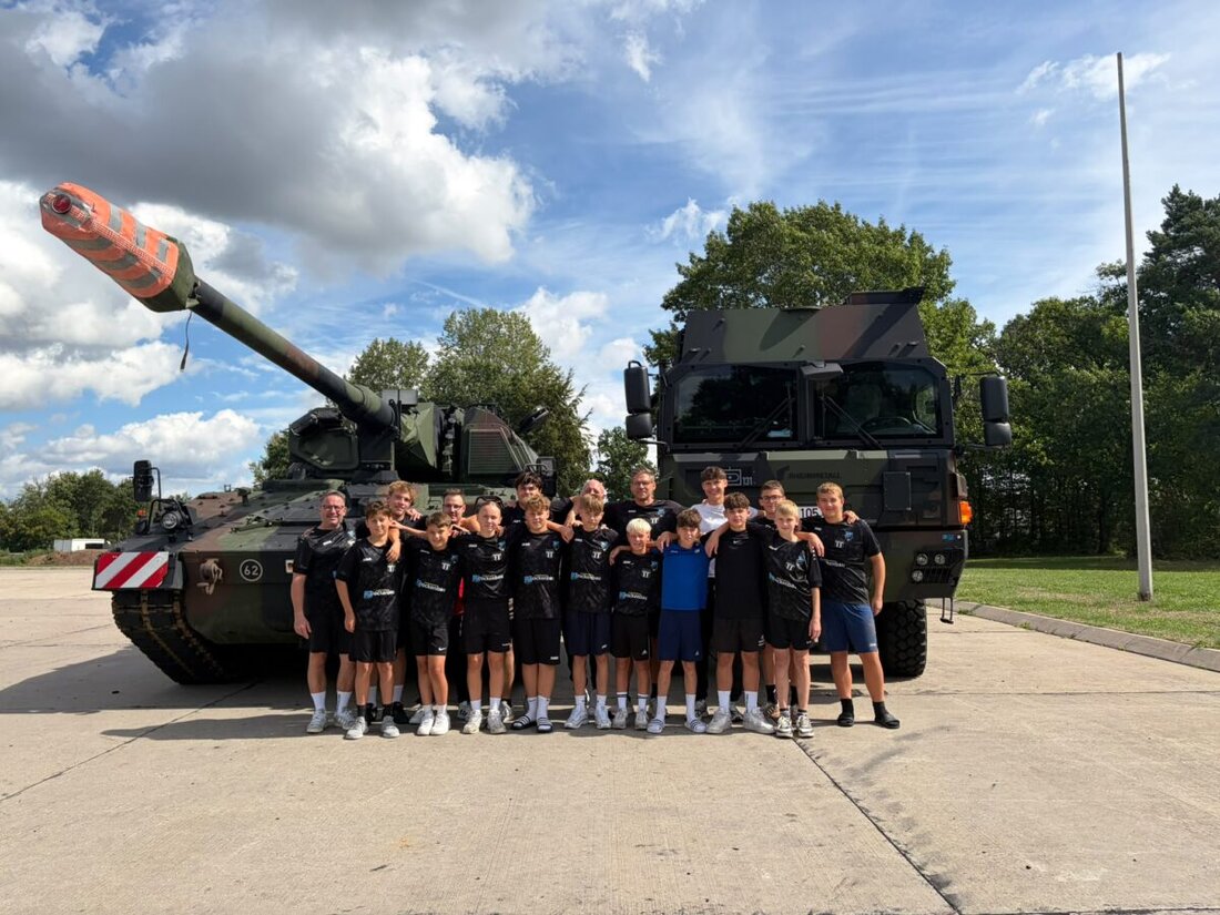 Waldsassen-Kondrau. Die C-Jugend der SG SF Kondrau/TSV Konnersreuth erlebte am 5. September 2026 in der Bundeswehrkaserne Weiden einen besonderen Trainingstag mit Sportplatz, Militärfahrzeugen und Hindernisbahn. Abgerundet wurde er durch Videoanalyse und Einzelgespräche.