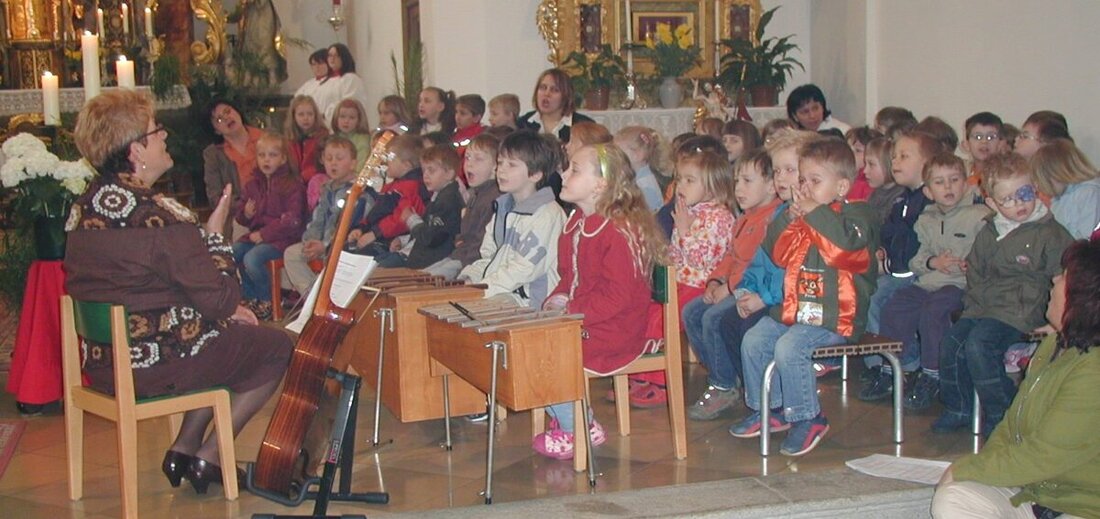 Floß. Die Marktgemeinde trauert um Theresia Stadlbauer, die am 11. Juli überraschend verstarb. Die langjährige Erzieherin, Mitgründerin der Kinderkirche und Chorsängerin prägte das kirchliche Leben über Jahrzehnte.
