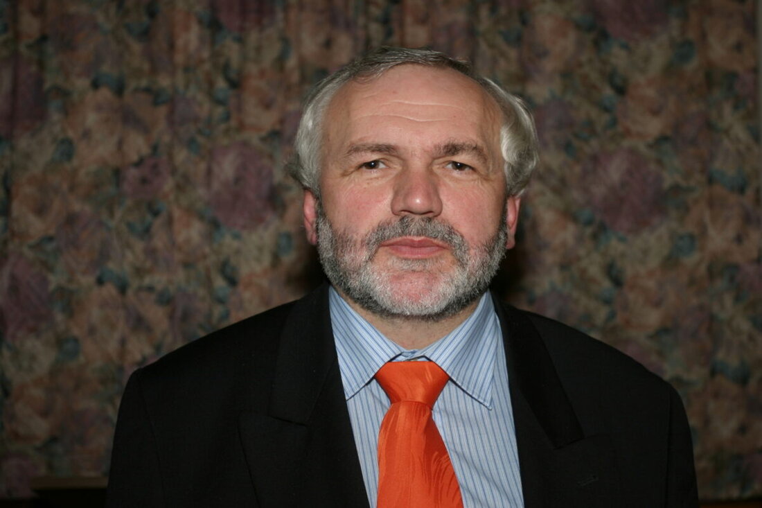 Georgenberg. Der frühere Bürgermeister Alfred Schriml ist nach kurzem Aufenthalt im Krankenhaus Barmherzige Brüder in Regensburg gestorben. Er wurde 63 Jahre alt und prägte Feuerwehr, Vereine und Kommunalpolitik.