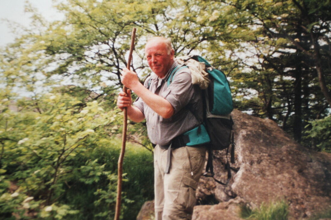 Georgenberg. Siegfried Völkl ist am 3. Oktober mit 78 Jahren gestorben. Der Heizungsbaumeister engagierte sich stark im Oberpfälzer Waldverein und für die Siedler. Trauergottesdienst am Freitag, 24. Oktober, 15 Uhr in Neukirchen zu St. Christoph.