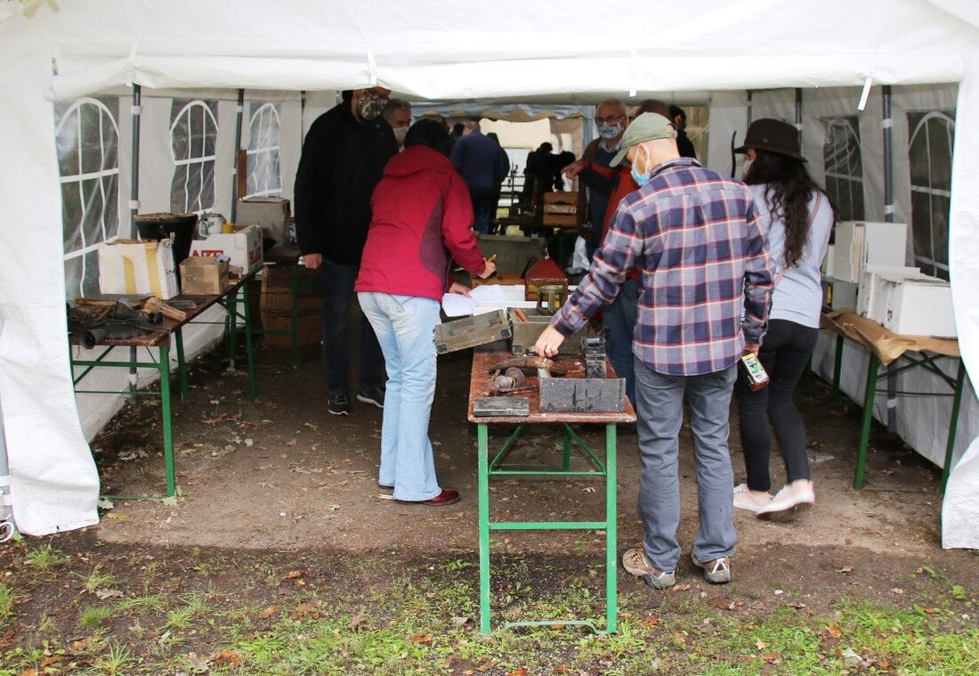 Grafenwöhr. Der Heimatverein hatte eine Neuausrichtung seiner Sammlung beschlossen. Mehrfach vorhandene Stücke oder welche die nicht mehr ins Konzept passten, wurden auf einem Trödelmarkt angeboten. Über 500 Exponate wurden verkauft. Von [&hellip;]