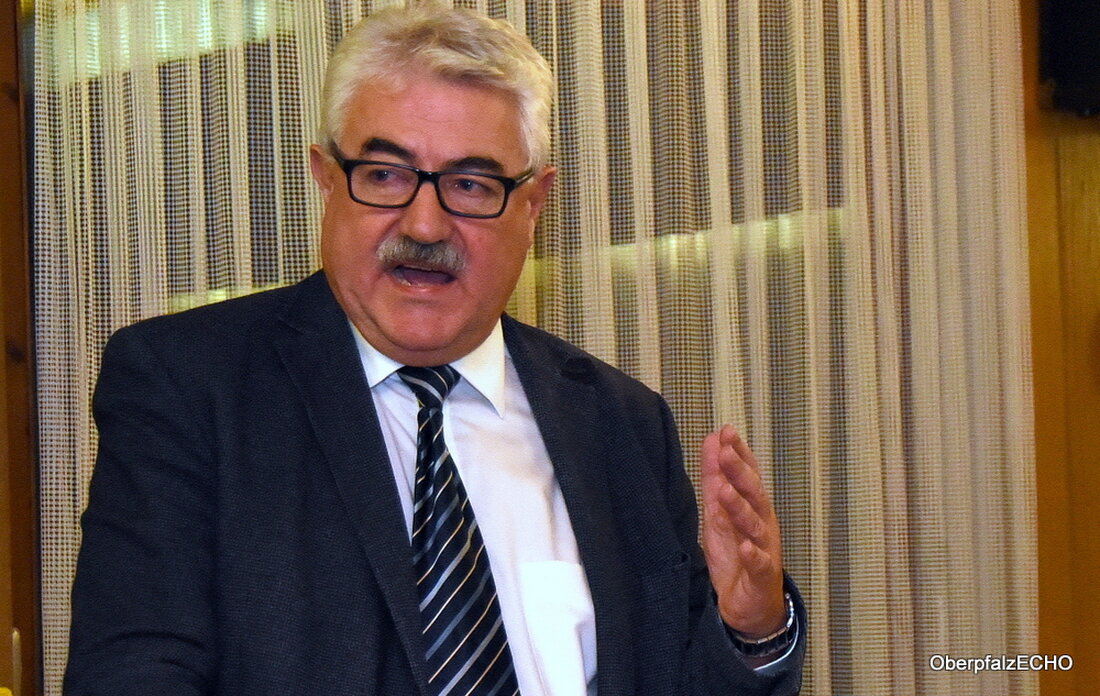 Neustadt/WN. Ausreichend Einnahmen, zufriedene Senioren und bestens betreute Kinder – eigentlich alles bestens in der Kreisstadt. Bis auf das leidige Thema Verkehr. Eine bauliche Maßnahme soll weitere Entlastung schaffen, vor [&hellip;]