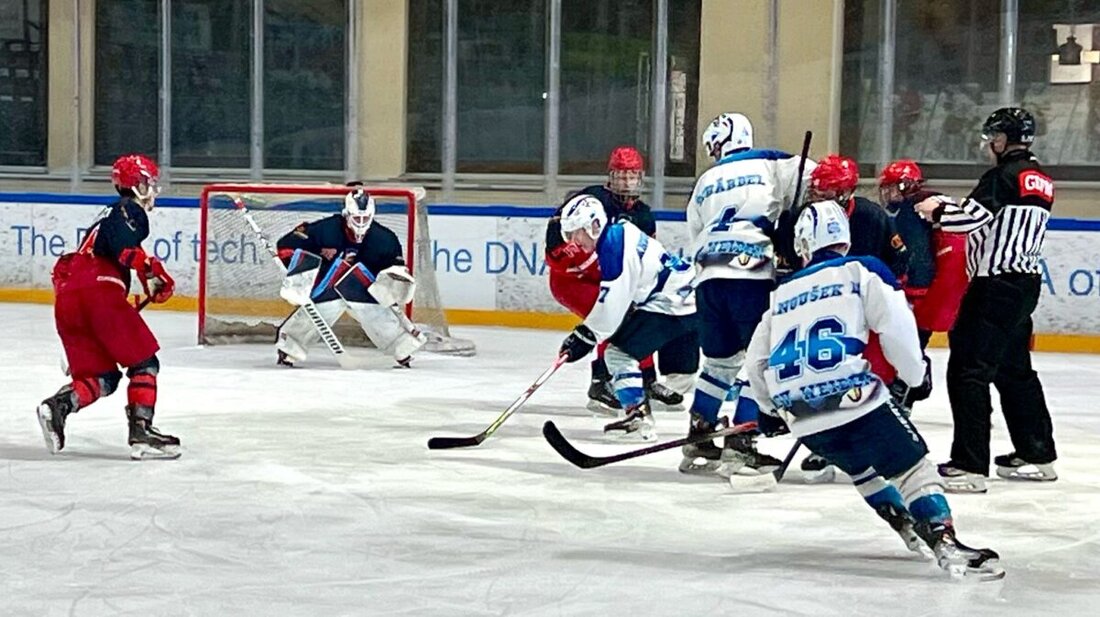 Weiden. Am Wochenende waren die Junioren und die Jugend der Young Blue Devils nicht zu stoppen, Die U20 steht im Halbfinale der DNL3 und die U17 kann nächste Woche die Meisterschaft erreichen.