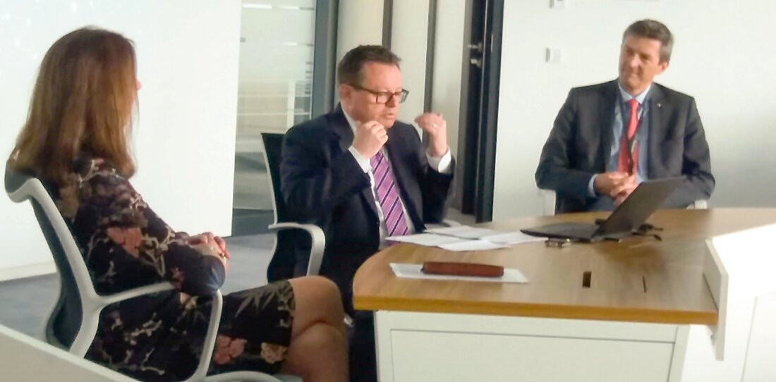 Weiherhammer. Digitalisierung schafft Veränderungen – wie man ihnen begegnet, das erörterte der Arbeitskreis Schule Wirtschaft bei einer Tagung in Weiherhammer.  Die Einladung des Arbeitskreises Schule und Wirtschaft, geleitet vom wirtschaftschaftsseitigen [&hellip;]