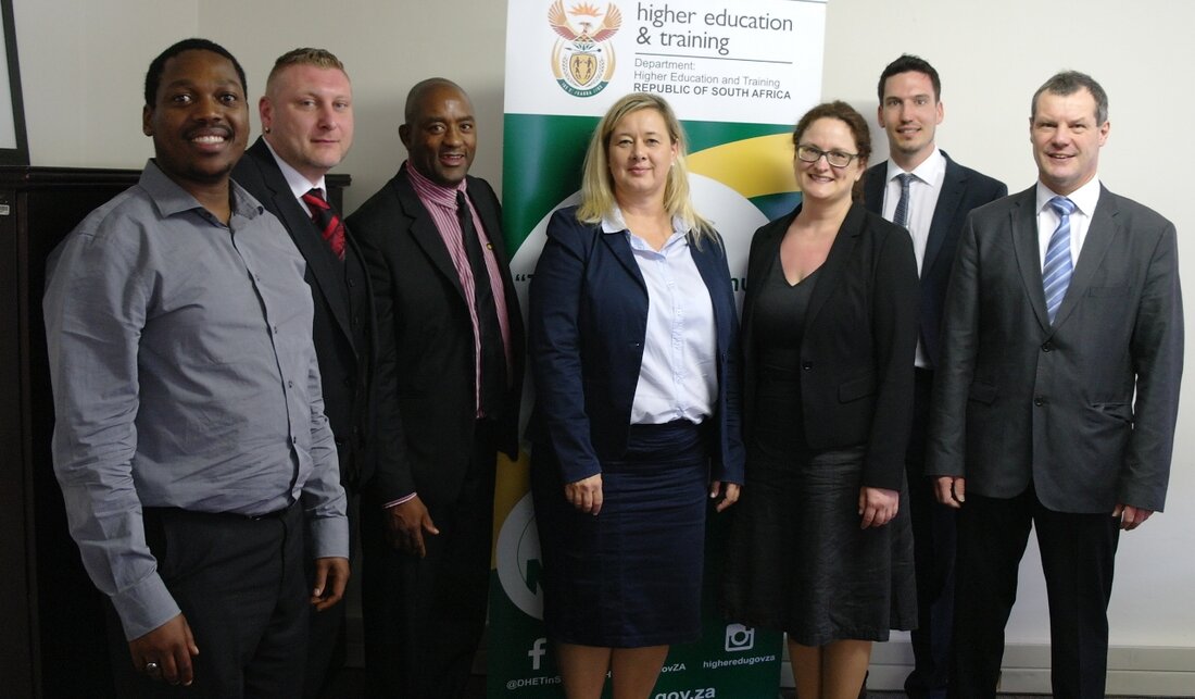 Weiherhammer. Das Überbetriebliche Bildungszentrum in Ostbayern (ÜBZO) gGmbH will in Südafrika Berufschullehrer weiterbilden. In Pretoria soll das Projekt schon bald starten.  Das Überbetriebliche Bildungszentrum in Ostbayern (ÜBZO) gGmbH in Weiherhammer [&hellip;]