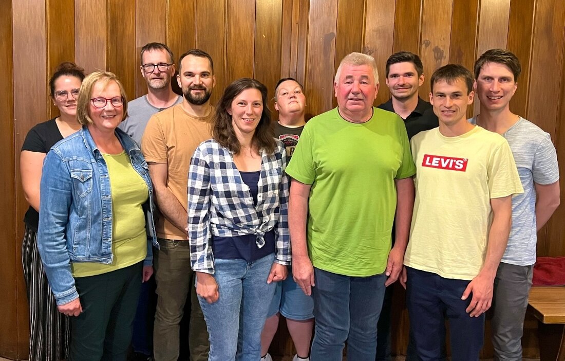 Etzenricht. Bei der Jahreshauptversammlung der UPW wurde auf 30 Jahre Zeltlager zurückgeblickt und neue Veranstaltungen wie ein Open Air Kino angekündigt. Es gibt auch ein abwechslungsreiches Programm für Kinder und gemeinsame Dorfaktivitäten.