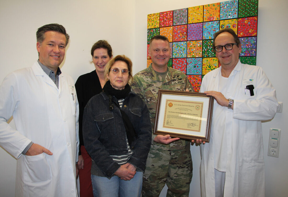 Weiden. Die Kliniken Nordoberpfalz und die US Army Health Clinic Grafenwöhr stärkten mit einer Katastrophenübung ihre Zusammenarbeit. Das Team des Klinikums leistete so gute Arbeit, dass es nun ausgezeichnet wurde.