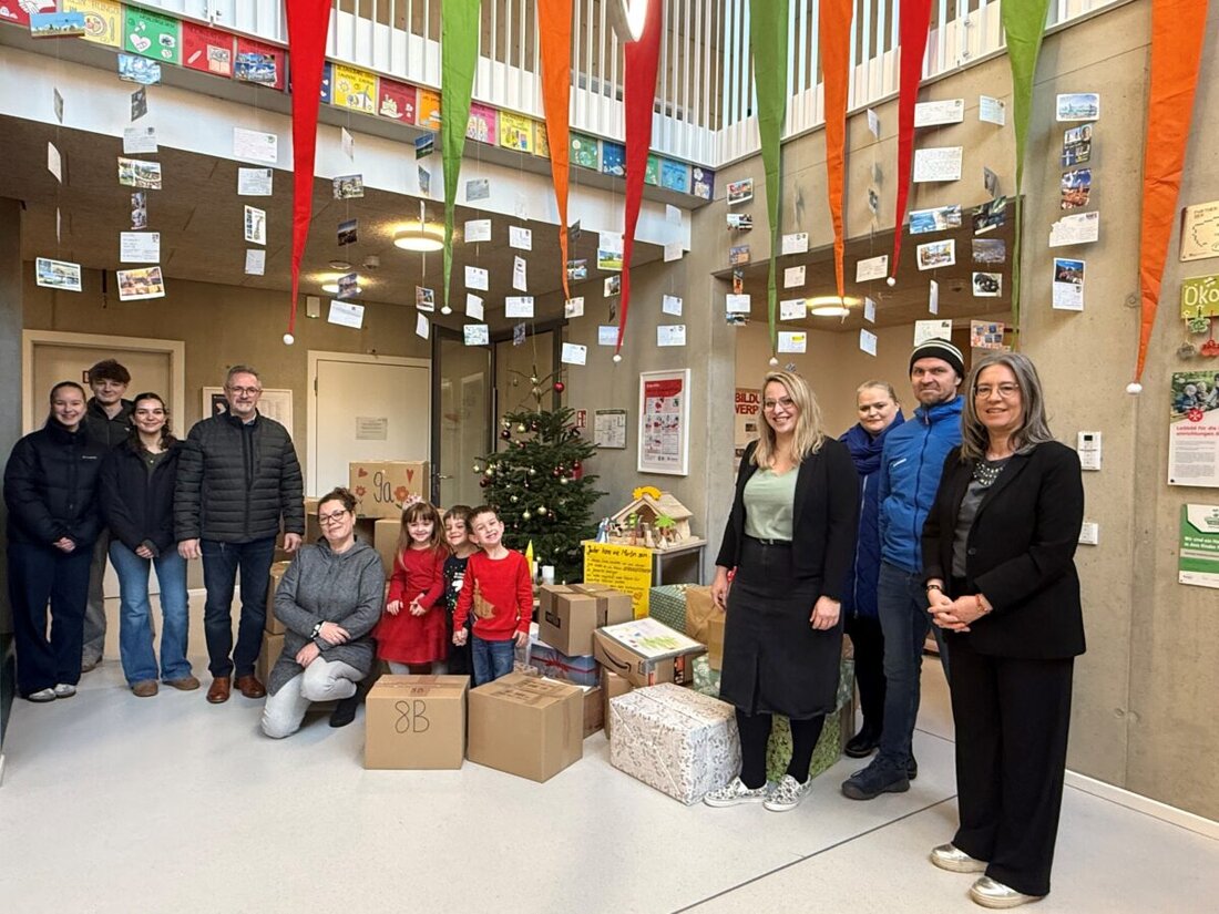 Waldsassen. Das Johanniter-Kinderhaus Waldwichtel und zwei Realschulen sammelten über 70 Pakete für den Johanniter-Weihnachtstrucker. Rund 40 kamen aus dem Kinderhaus und die Aktion stärkt Mitgefühl und Zusammenhalt.