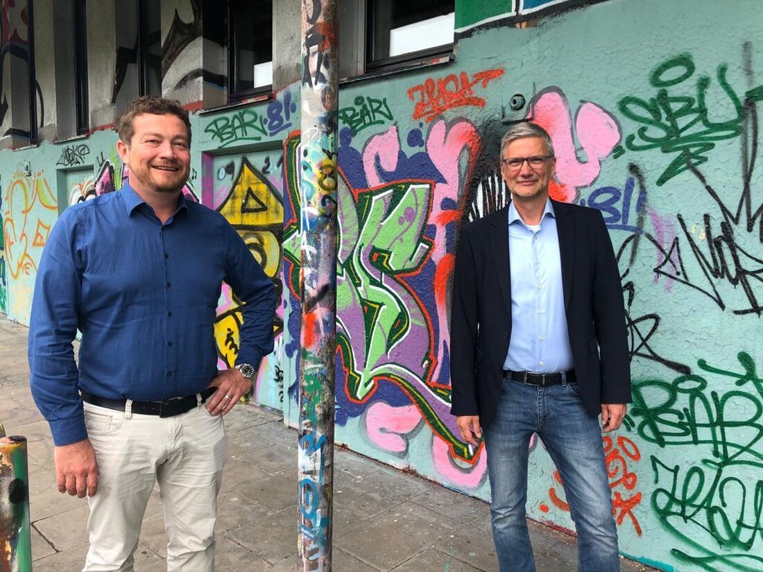 Neustadt/WN. Jeder Cent investiert in die Demokratiebildung ist wichtig. Warum es darauf ankommt, zeigt die Arbeit von “Demokratie leben!“ beispielhaft.  „Ein echtes Erfolgsmodell“ ist das Bundesprogramm „Demokratie leben!“ aus Sicht [&hellip;]