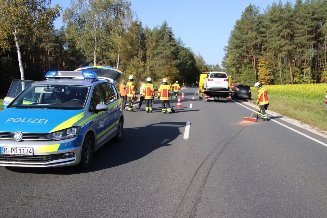 Schwarzenbach. Ein Unfall gleich mit mehreren beinahe, aber leider auch tatsächlich betroffenen Autos legte den Verkehr auf der B470 lahm.  Mehrere Autos krachten Sonntagmorgen bei dem Unfall auf der B470 [&hellip;]